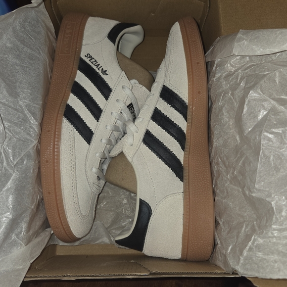 Adidas Women's Handball Spezial Shoes - Picture 10 of 10